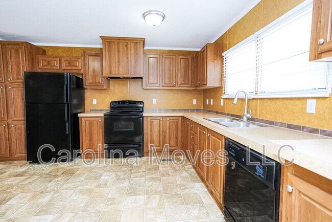 Photo - 210 Frontier Dr