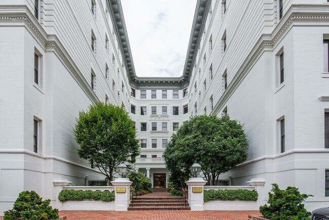 Photo - 2123 California St NW Apartamentos Unidad E6