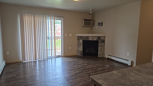 Photo - 956 Boston Way Unit 7