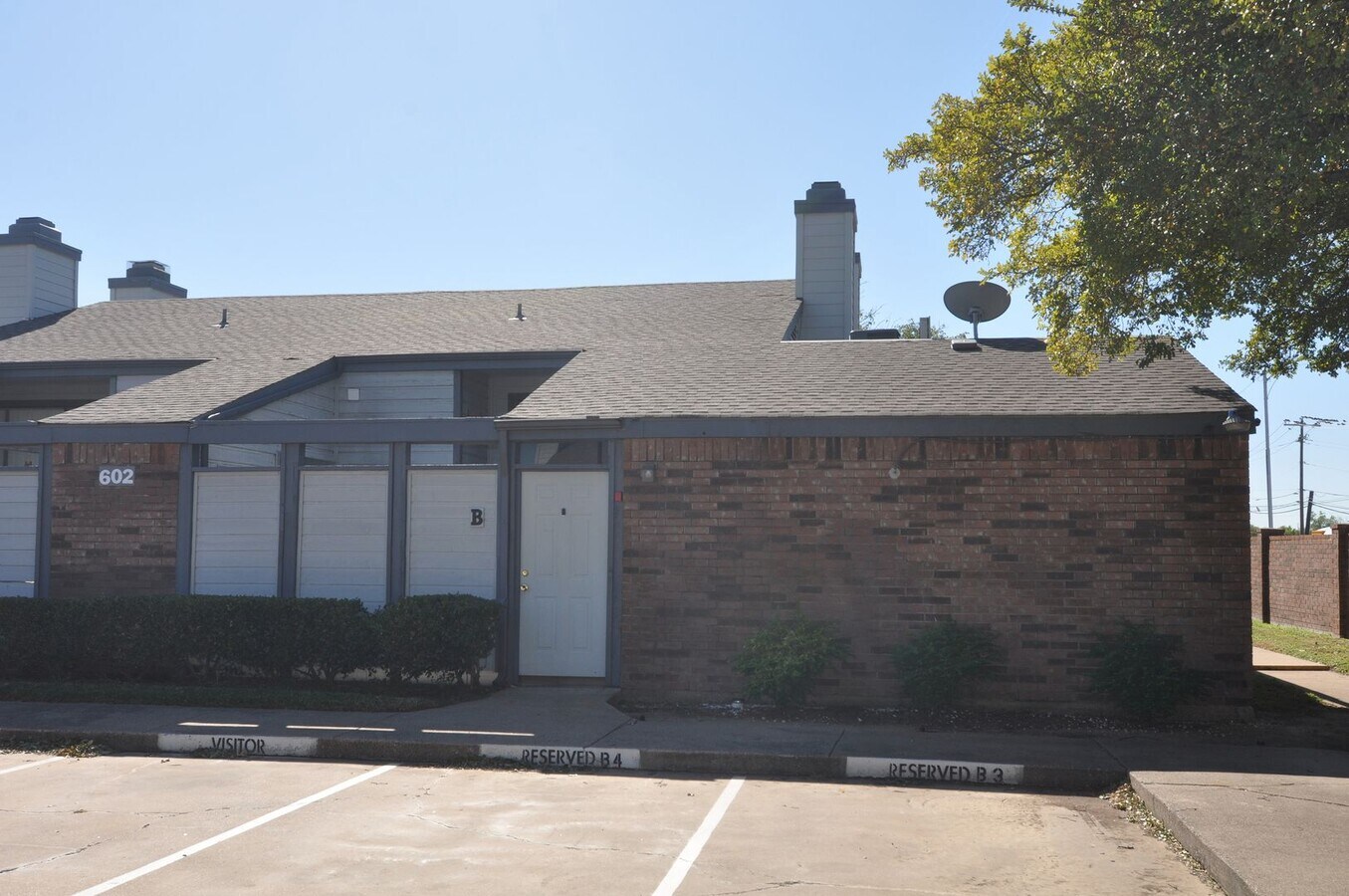 Photo - 602 Bellaire Dr