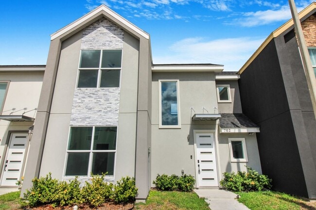 Photo - 706 W Seminole Ave House