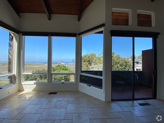 Building Photo - Manchester Duplex Unit 2559 Rental
