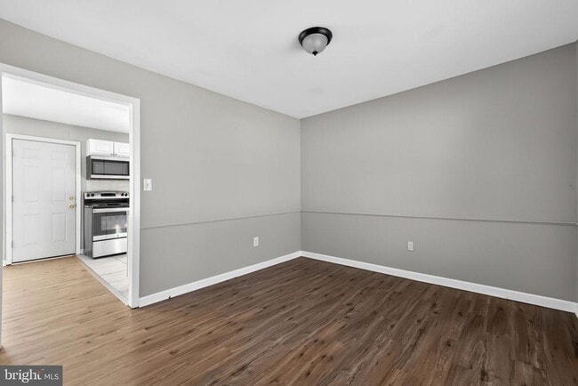 Photo - 17 Bonnie Ln