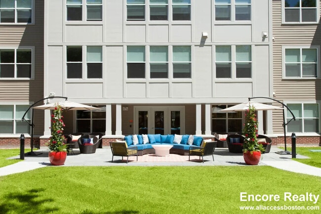 Building Photo - 1 Whittemore Ave Unit 29