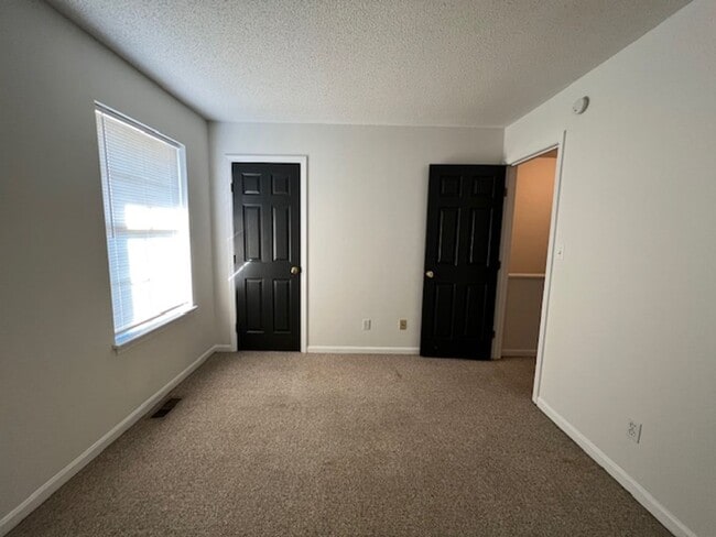 Photo - 3909-3911 Olympic Ct Unit 3909