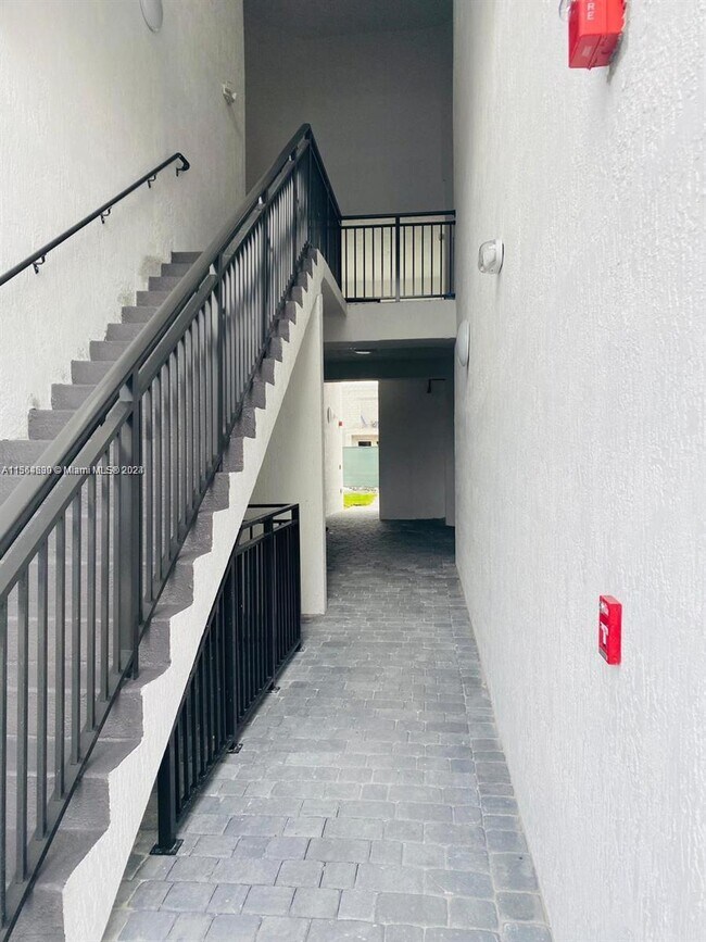 Photo - 15520 SW 136th St Unit 106