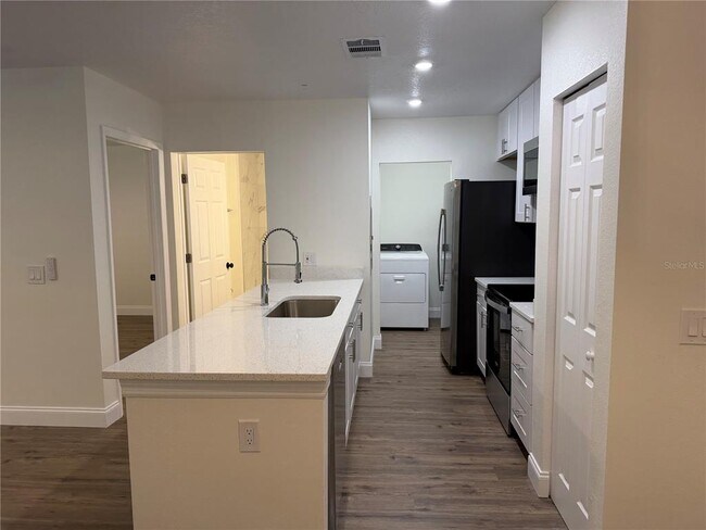 Photo - 3024 Parkway Blvd Unit 306