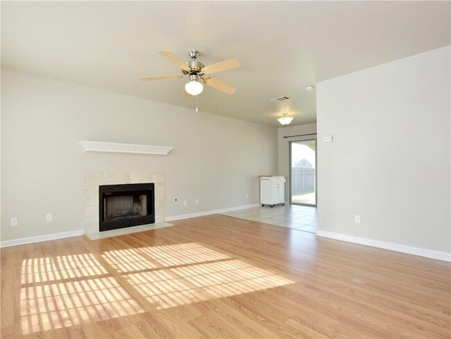 Photo - 605 Amaryllis Ave