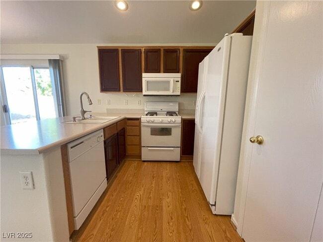 Photo - 6122 Cozy Creek St