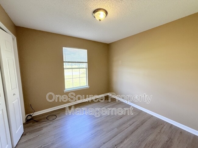 Photo - 2135 Hamilton St