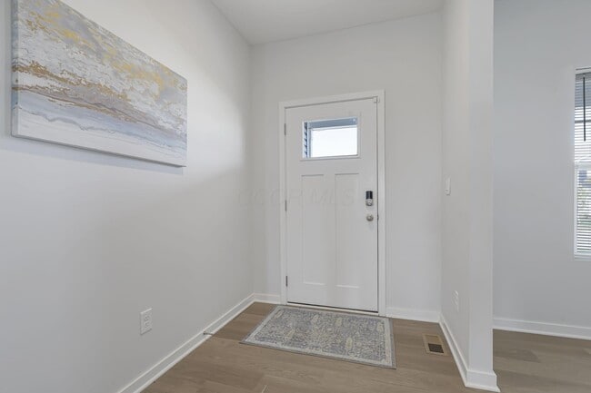 Photo - 758 Leslie Dr