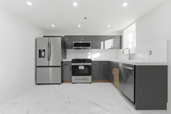 Photo - 821 18th St Unit Ground Level