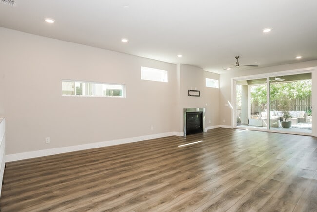 Photo - 11905 Montron Wy