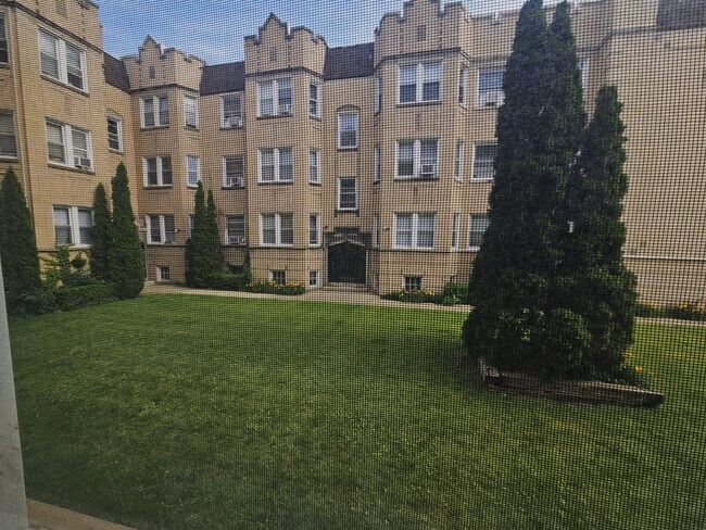 Photo - 6551 N Francisco Ave Unit 1A