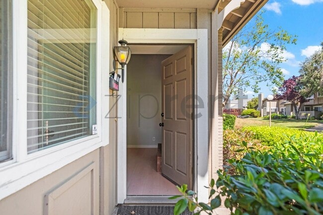 Photo - 1030 Gull Ave