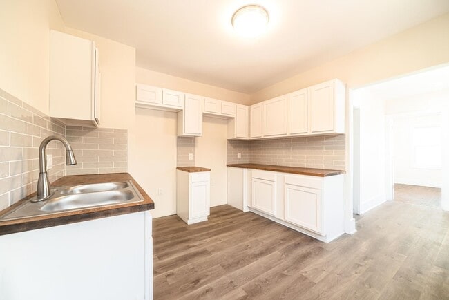 Photo - 1224/1226 Virginia Park - FDR - A Unit 1224 Virginia Park, Lower - V 11/7/24 (T)