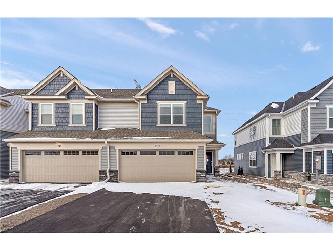 Building Photo - 2239 Tyrone Dr S