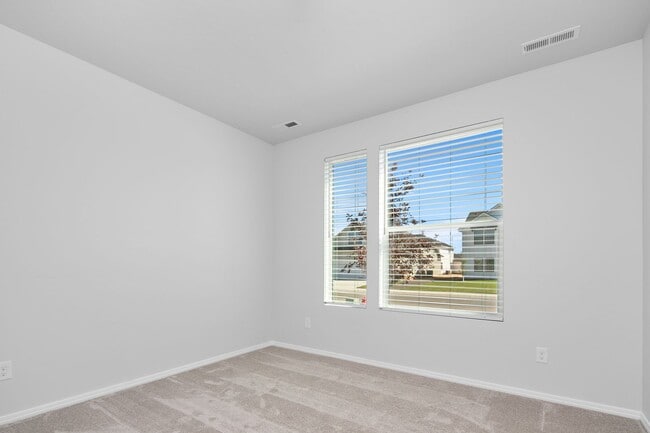 Photo - 682 W Snowy Owl St