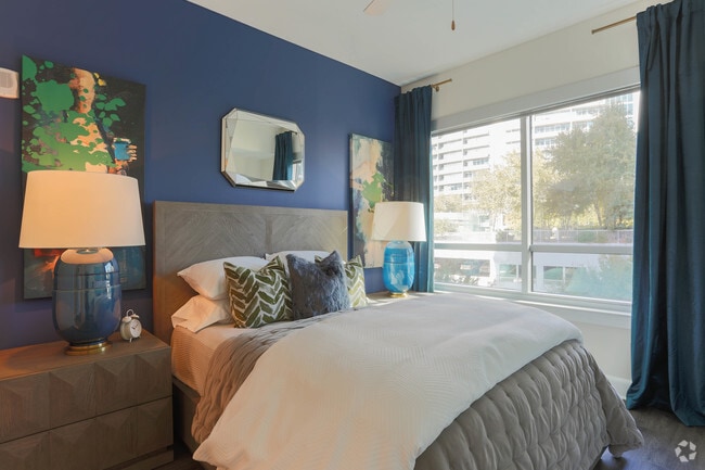 2BR, 2BA - 1,110 SF