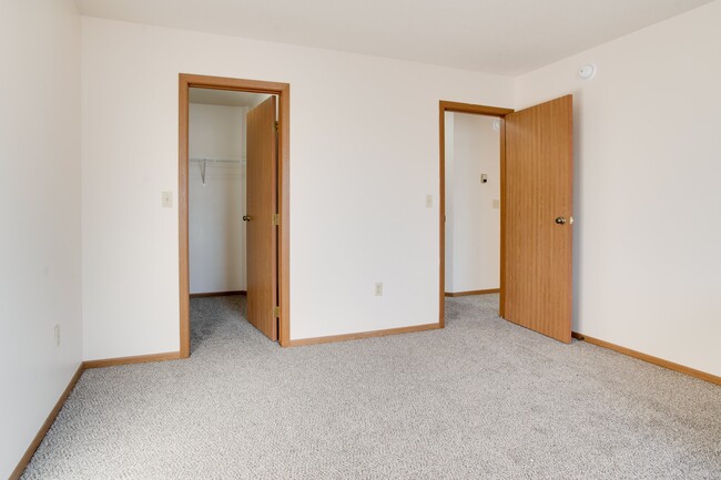 Dock 9 Apartments Bedroom