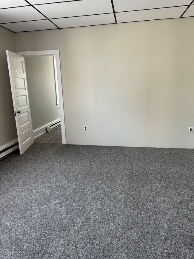 Building Photo - 303 Penn St Unit 3