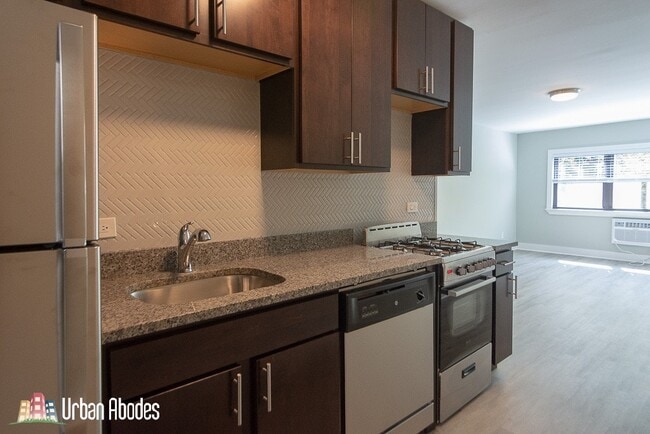 Photo - 1424 N Dearborn St Unit A06C