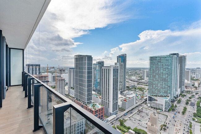 Photo - 398 NE 5th St Unidad ID1340729P