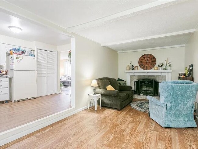 Photo - 185 Hildegarde Rd