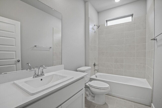 Photo - 1111 Birchwood Ln