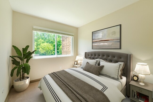 Photo - Franklin Manor Apartments