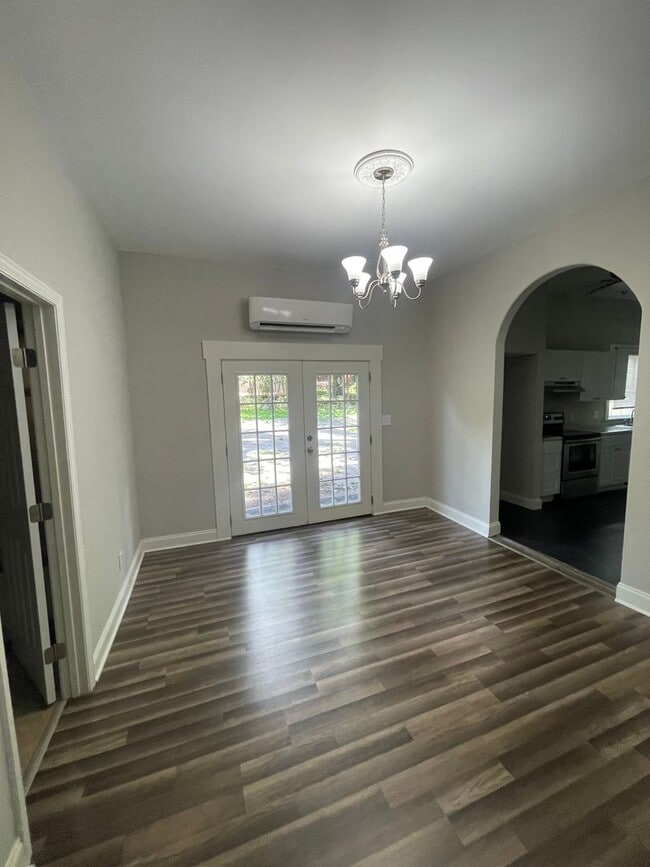 Photo - 419 Cumberland Dr