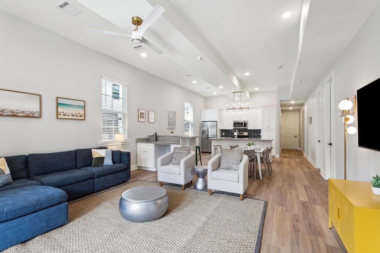 Brand New Unit - 1 Block From Brunos - Brand New Unit - 1 Block From Brunos