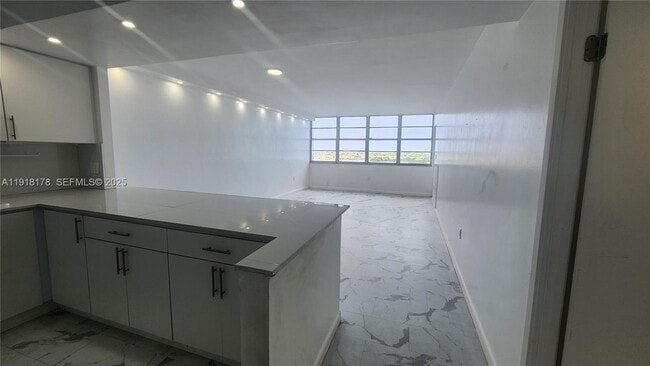 Photo - 1301 NE Miami Gardens Dr Unit 1412W