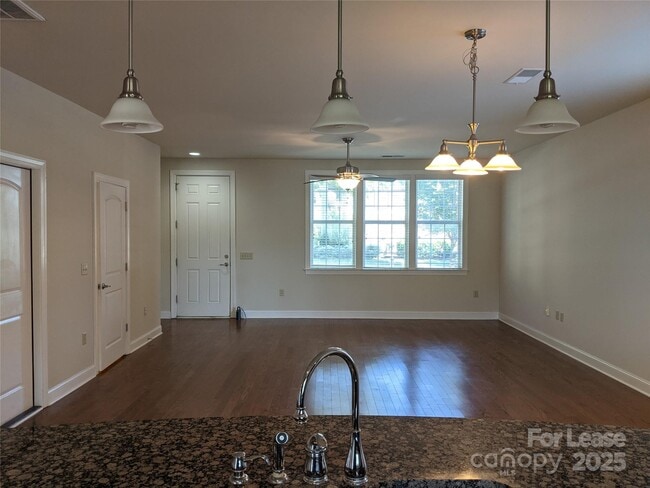 Photo - 119 Steinbeck Wy