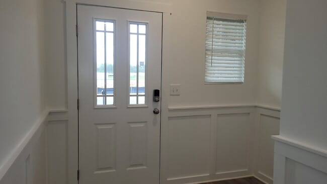 Photo - 7589 Discovery Pt Dr NW