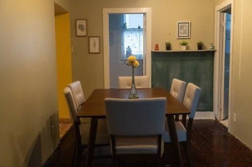 14 Mastuxet Ave