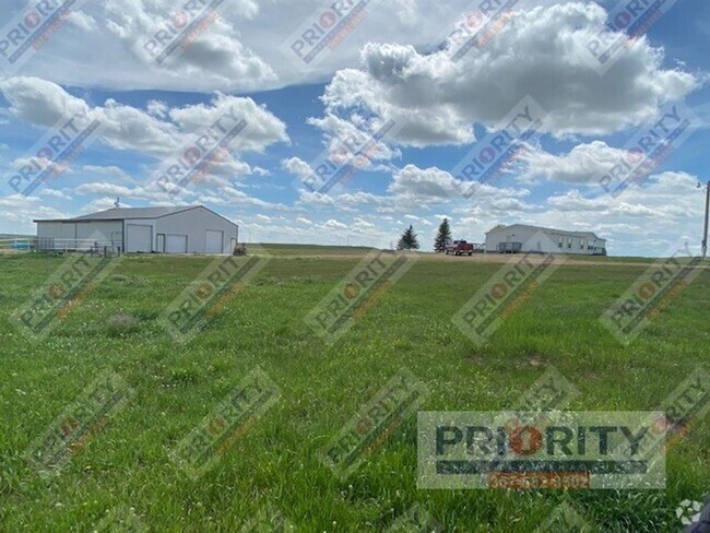 Building Photo - Home on 5 acres with HUGE shop