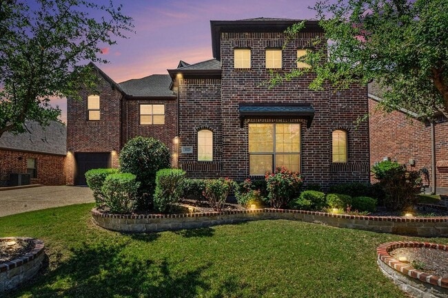 Photo - 3323 Royal Ridge Dr