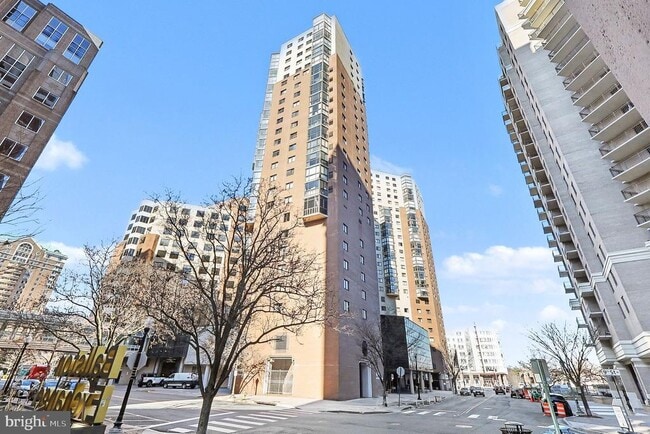 Building Photo - 900 N Stafford St Unit 2521