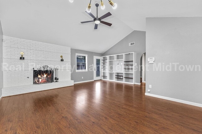 Photo - 2907 Ashbury Dr