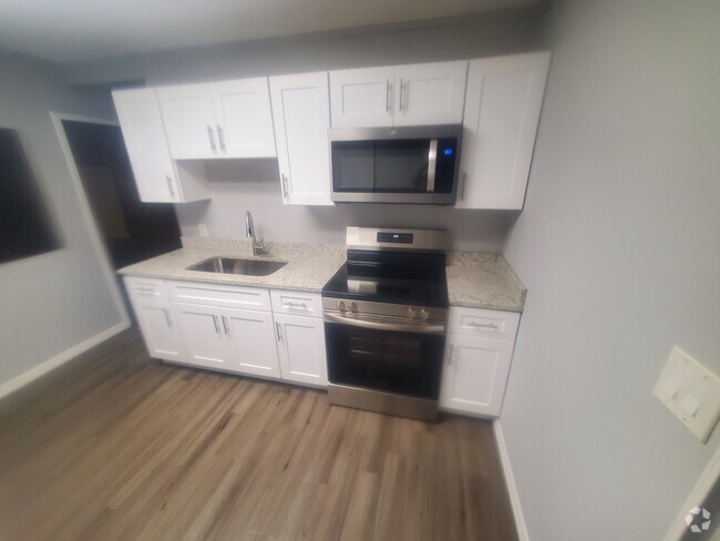 Building Photo - 5612 Dr Martin Luther King Jr St N Rental