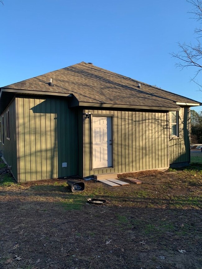 Photo - 2 Bed/2 Bath- Newly Renovated!!