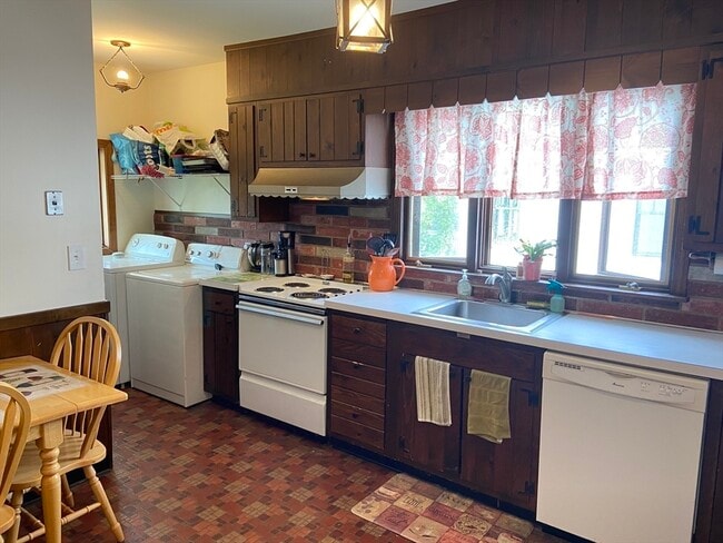 Photo - 36 Walnut St Unit 2