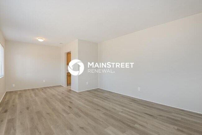 Photo - 4634 E 13th St