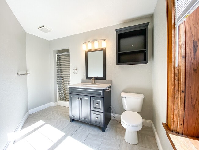 Photo - 304 Welch Ave