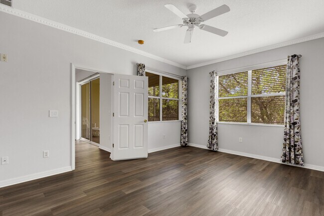 Photo - 8652 Karpeal Dr Unit 205