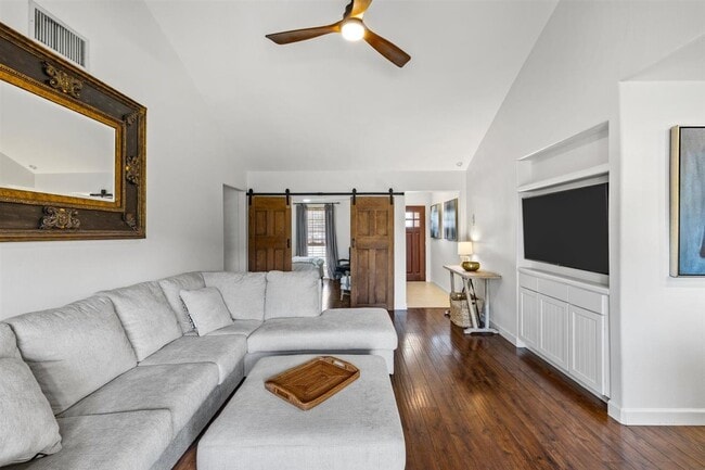 Photo - 2512 Azalea Ct