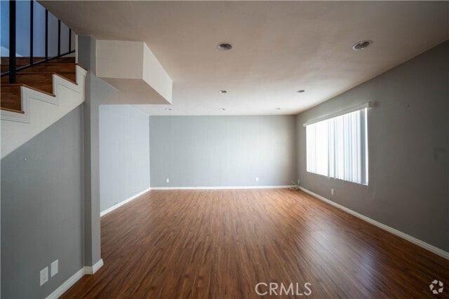 Building Photo - 10614 Eastborne Ave Unit 204 Rental