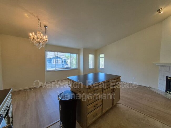 Photo - 2101 E 74th Ave