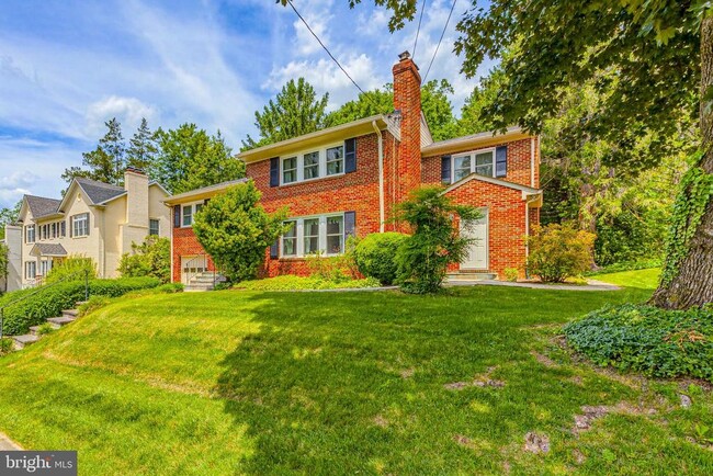 Photo - 7607 Maryknoll Ave